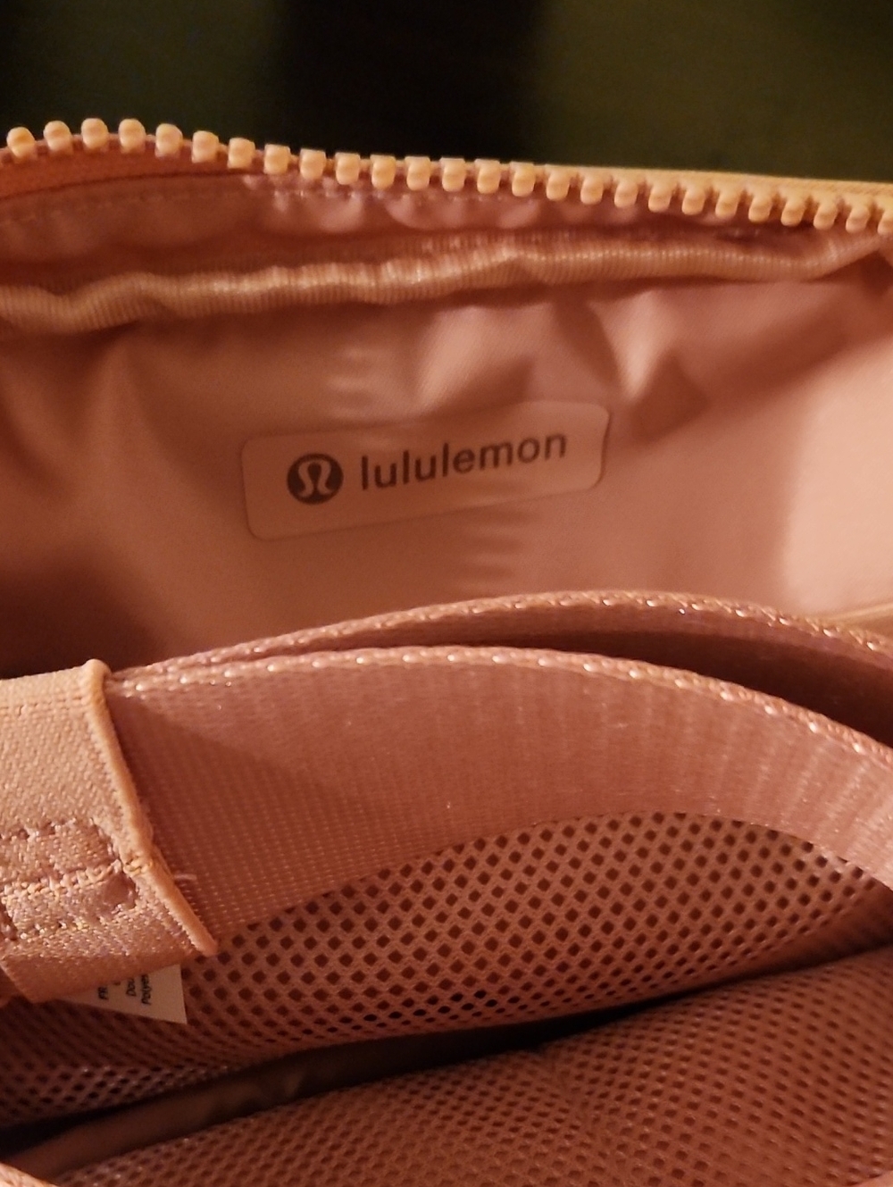 Lululemon Everywhere Belt Bag - Picture 4 of 6